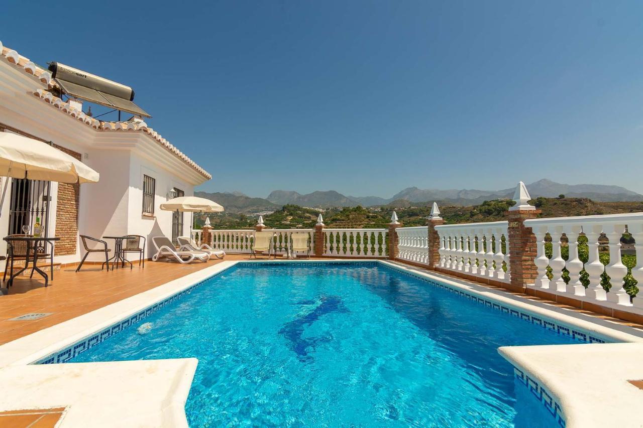 Villa Andalucia: Cerca De Todo, Intimidad Y Espacio Nerja Exterior photo