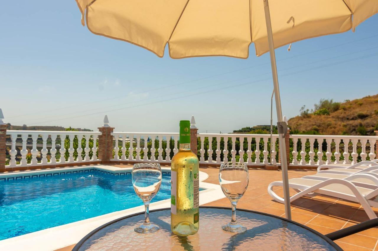 Villa Andalucia: Cerca De Todo, Intimidad Y Espacio Nerja Exterior photo