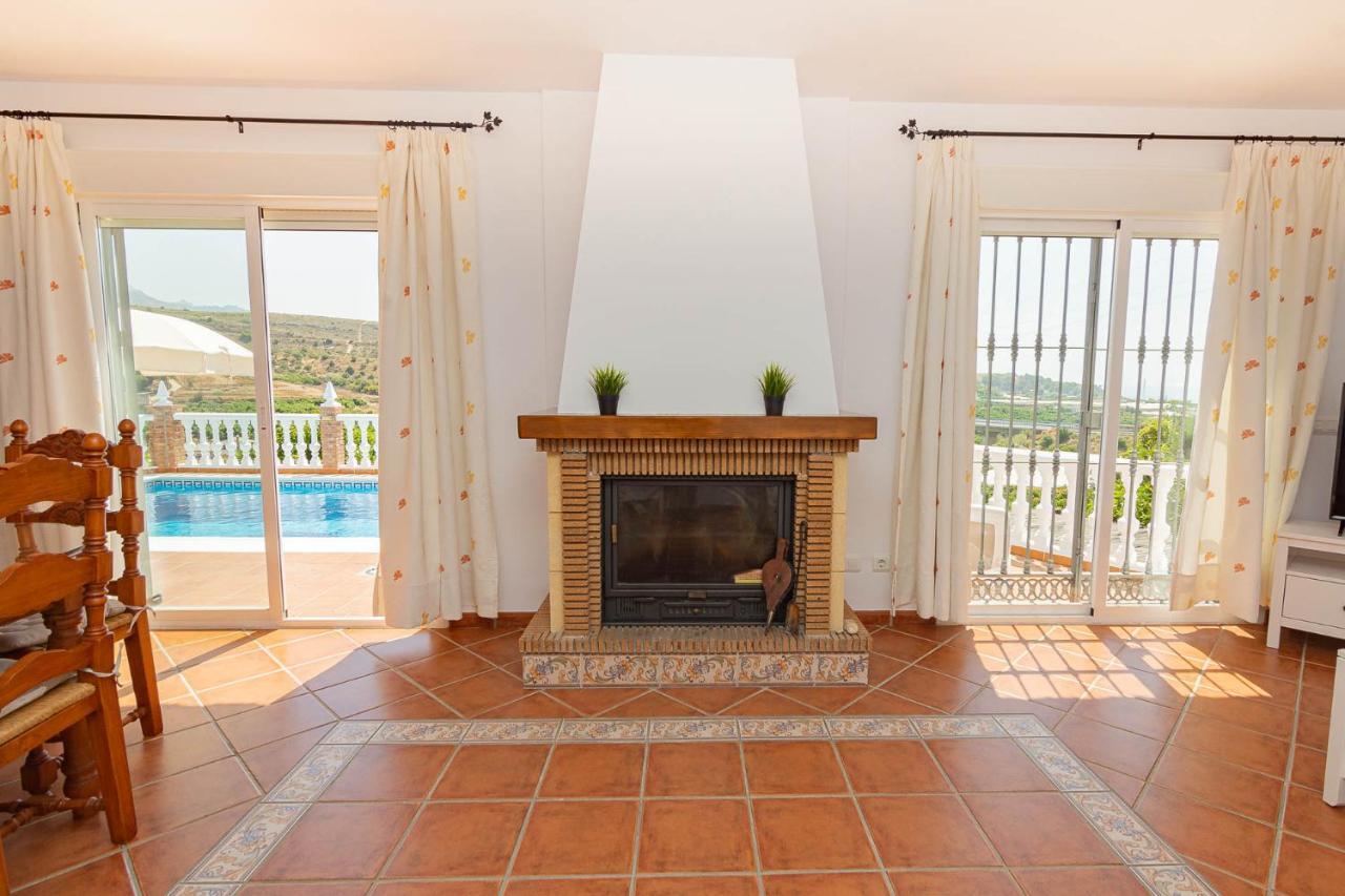 Villa Andalucia: Cerca De Todo, Intimidad Y Espacio Nerja Exterior photo