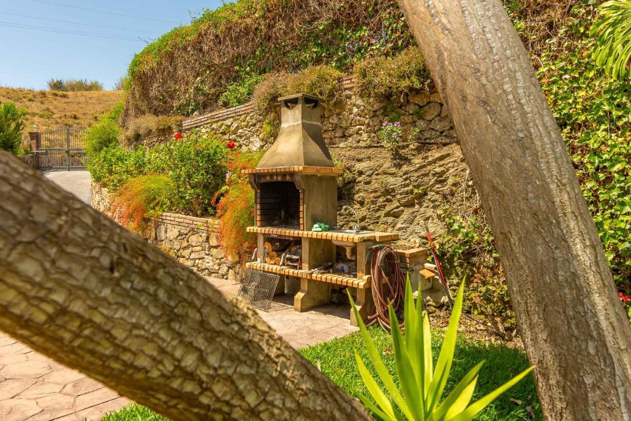 Villa Andalucia: Cerca De Todo, Intimidad Y Espacio Nerja Exterior photo