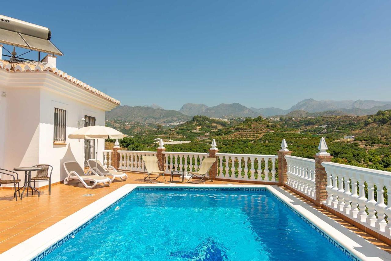 Villa Andalucia: Cerca De Todo, Intimidad Y Espacio Nerja Exterior photo